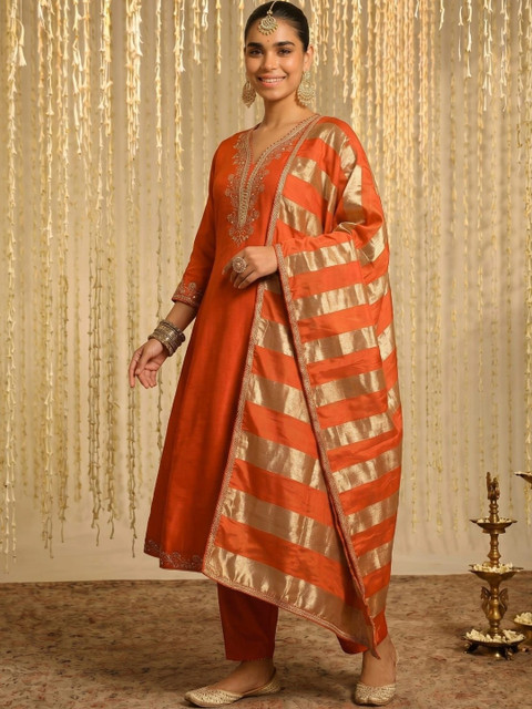SMITSAREE Women Ethnic Motifs Embroidered Regular Thread Work Kurta with Pyjamas & With Dupatta - Image 2