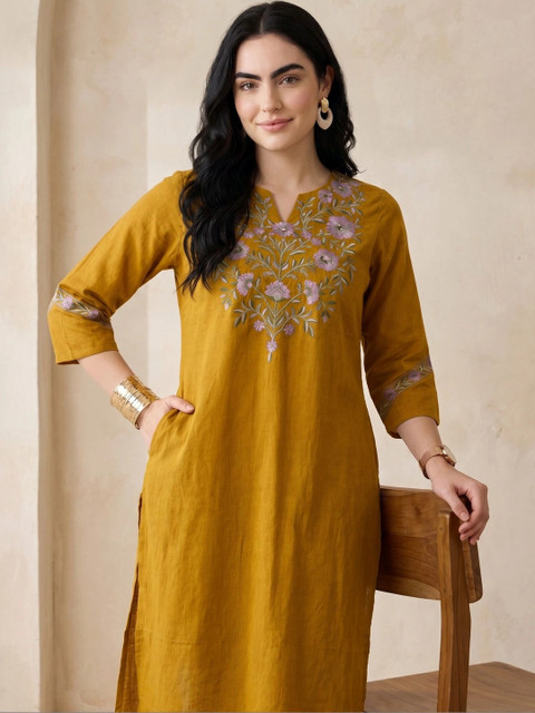 Anouk Women Floral Embroidered Thread Work Kurta