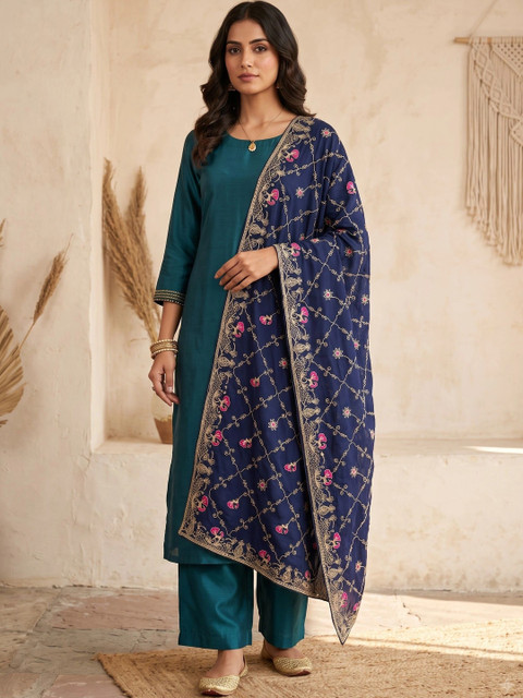 Komurr Embroidered Dupatta with Thread Work