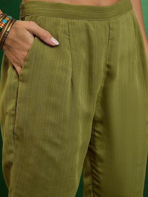 Vaidehi Fashion Women Empire Kurta with Trousers & With Dupatta - Image 4