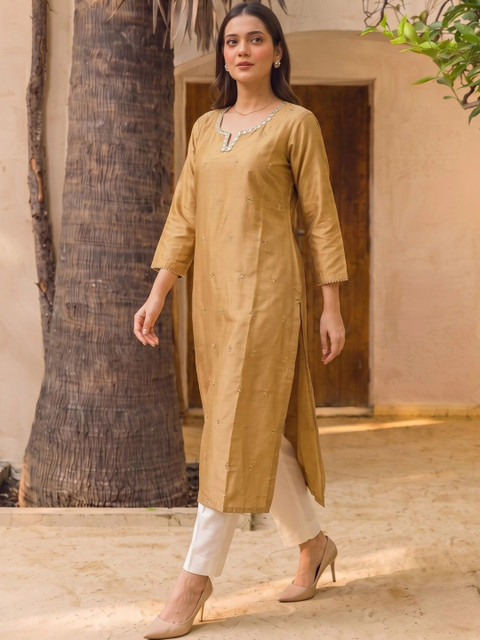 Rangita Women Embroidered Thread Work Kurta - Image 4