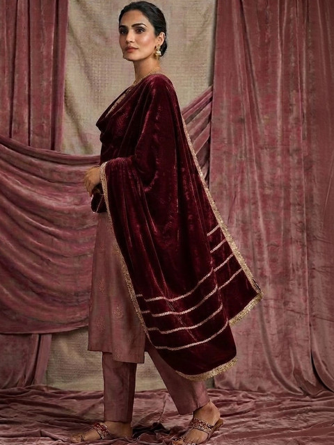 GLOBAL DRESS Velvet Blend Dupatta with Zari - Image 3