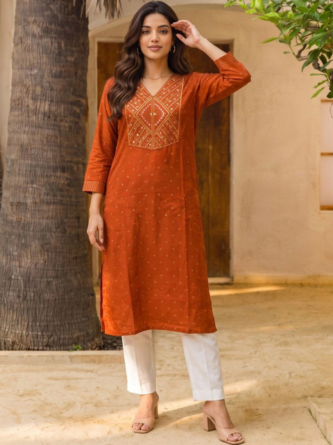 Rangita Women Embellished Thread Work Kurta