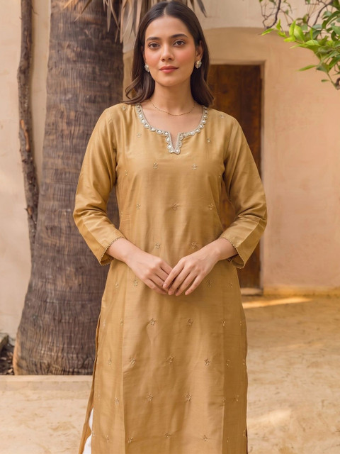Rangita Women Embroidered Thread Work Kurta - Image 3