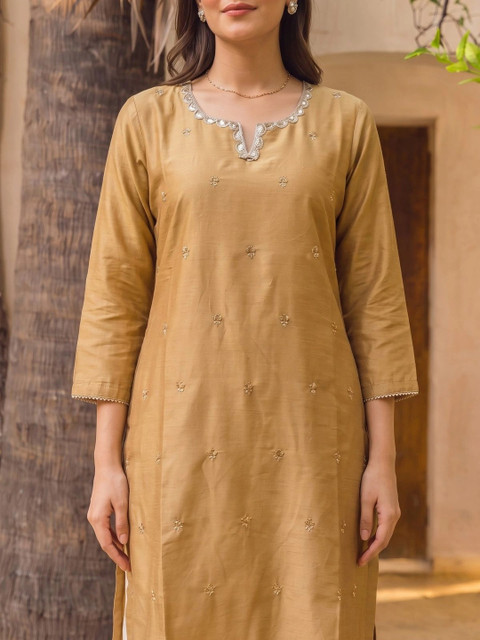 Rangita Women Embroidered Thread Work Kurta - Image 5