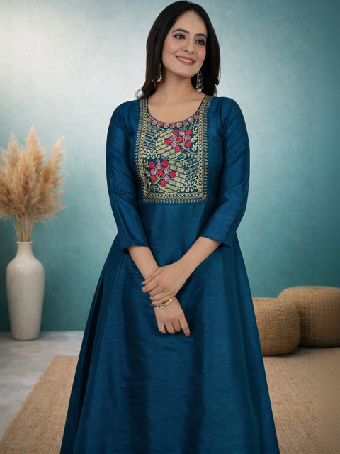 Sangria Floral Embroidered Tunic with Trousers - Image 2