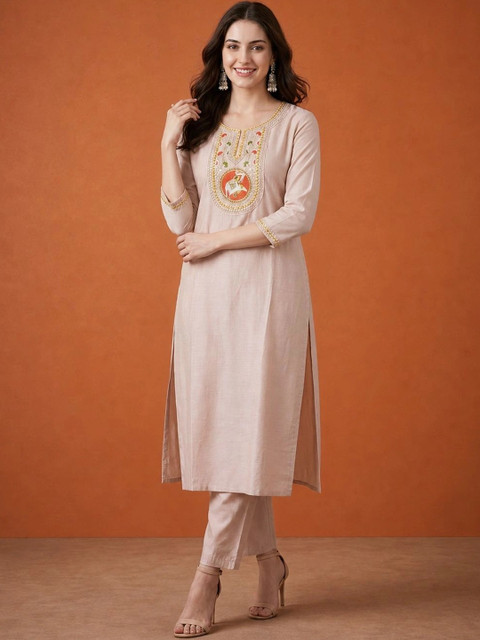 THE52 Women Ethnic Motifs Embroidered Regular Thread Work Kurta with Trousers & With Dupatta - Image 7