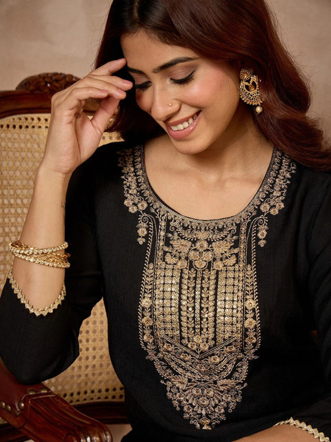 Janasya Women Zari Yoke Embroidered Silk Blend Straight Kurta - Image 5