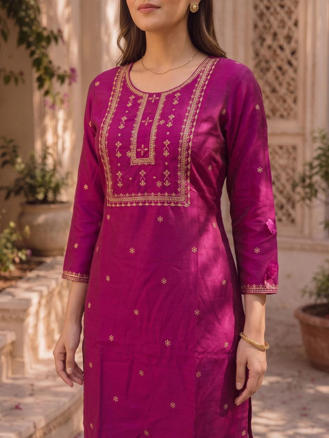 Rangita Women Embroidered Thread Work Kurta - Image 4