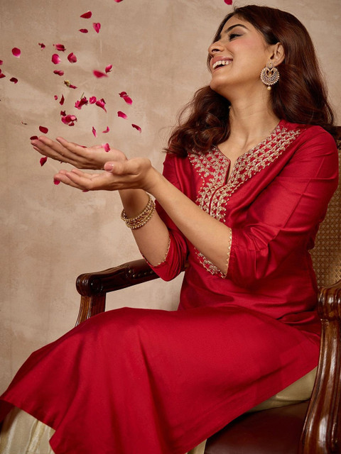 Janasya Women Embroidered Thread Work Chanderi Silk Kurta - Image 3