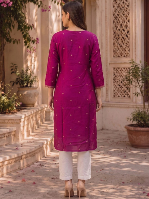 Rangita Women Embroidered Thread Work Kurta - Image 3