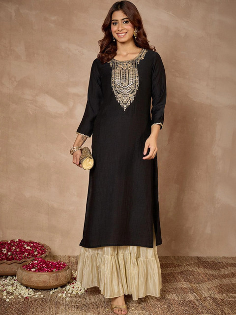 Janasya Women Zari Yoke Embroidered Silk Blend Straight Kurta