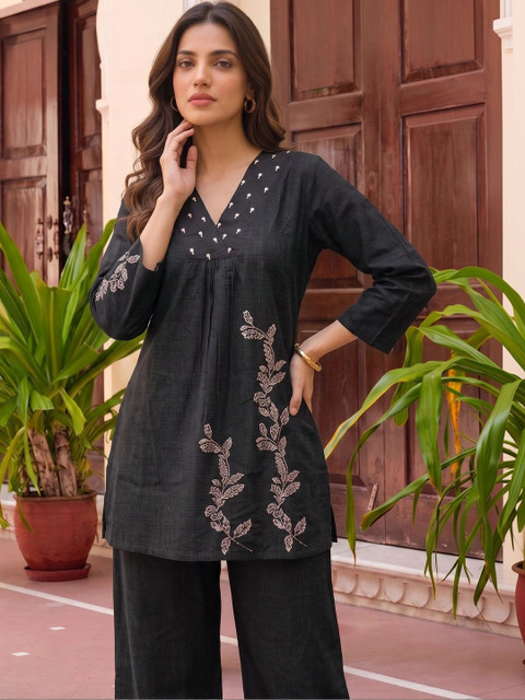 Rangita Cotton Embroidered Tunic with Trousers - Image 5