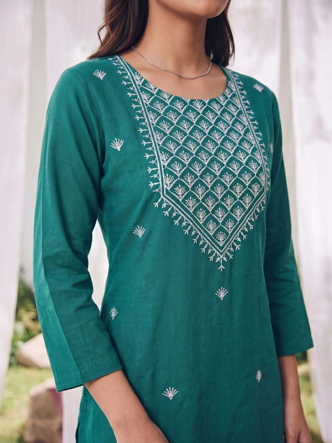 Rangita Women Embroidered Thread Work Kurta - Image 4