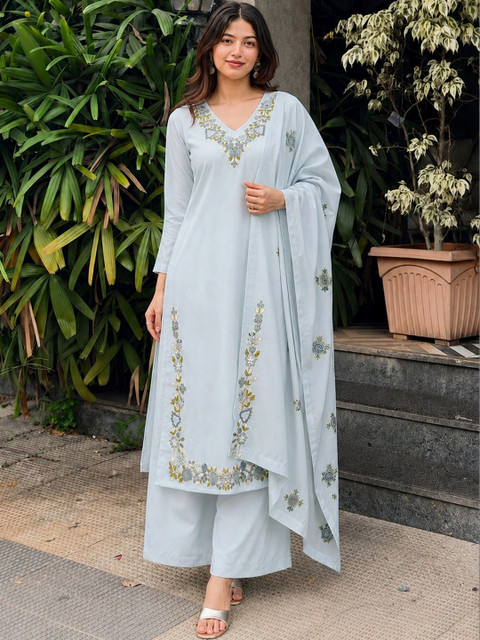Aaghnya Women Floral Embroidered Regular Thread Work Kurta with Palazzos & With Dupatta - Image 4