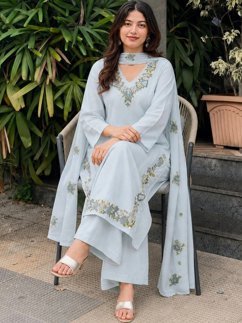 Aaghnya Women Floral Embroidered Regular Thread Work Kurta with Palazzos & With Dupatta - Image 5