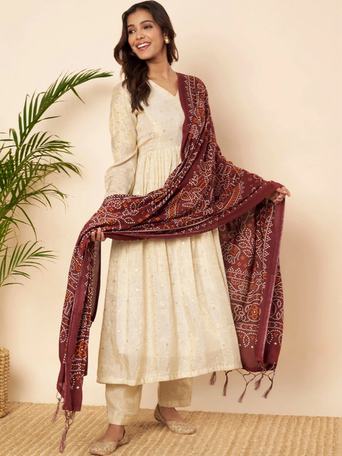AKSHADEEP Printed Viscose Rayon Bandhani Dupatta with Beads and Stones