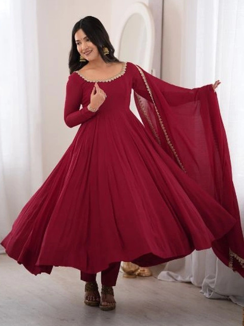 Moda Rapido Women Embroidered Regular Thread Work Chanderi Silk Kurta with Palazzos & With Dupatta - Image 2