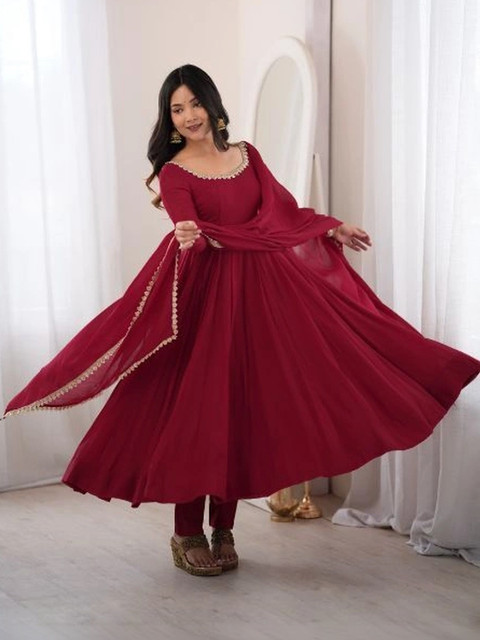 Moda Rapido Women Embroidered Regular Thread Work Chanderi Silk Kurta with Palazzos & With Dupatta