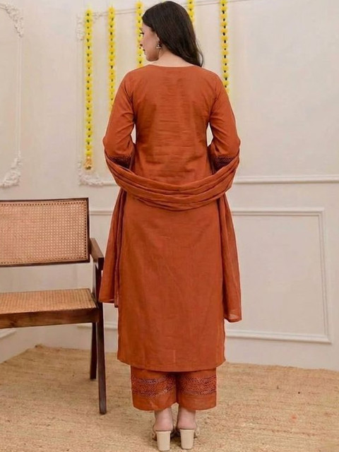 MYRIE Ethnic Motifs Yoke Design Regular Thread Work Kurta with Trousers & With Dupatta - Image 4