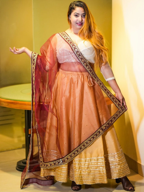 URBAN KANYA Embroidered Dupatta with Zari