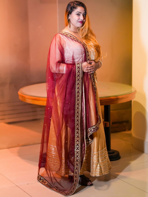 URBAN KANYA Embroidered Dupatta with Zari - Image 3