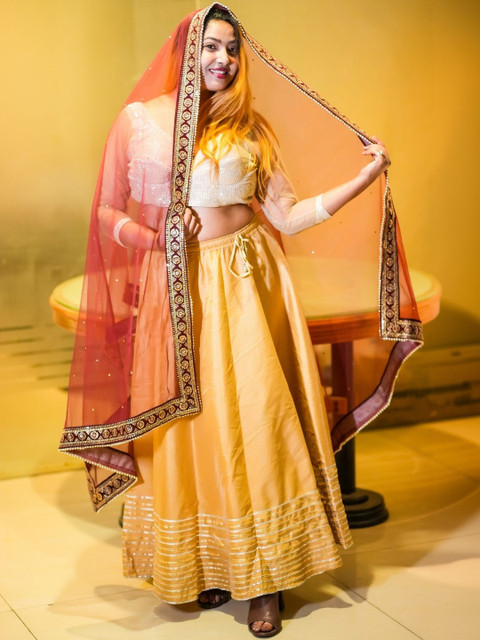 URBAN KANYA Embroidered Dupatta with Zari - Image 4