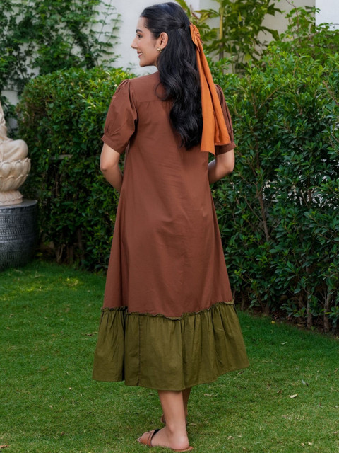 GAYRAA Colourblocked Puff Sleeve A-Line Midi Dress - Image 6