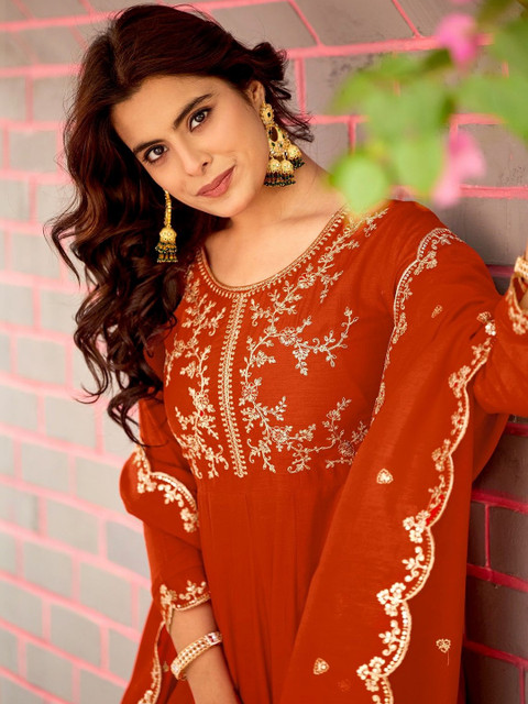 Omicron Fab Women Ethnic Motifs Embroidered Regular Kurta with Trousers & With Dupatta - Image 2