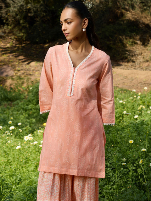 Khushal K Women Ethnic Motifs Printed Regular Thread Work Pure Cotton Kurta with Trousers - Image 4