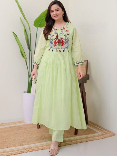 NAKSHKURTIS Ethnic Motifs Embroidered Panelled Thread Work Pure Cotton Kurta with Trousers - Image 4