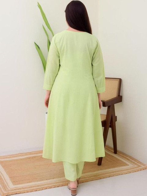 NAKSHKURTIS Ethnic Motifs Embroidered Panelled Thread Work Pure Cotton Kurta with Trousers - Image 5