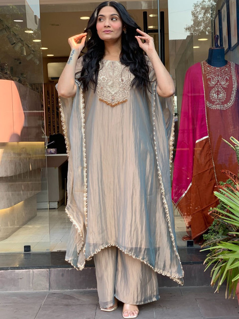 GoSriKi Women Embroidered Regular Thread Work Kurta with Palazzos - Image 2