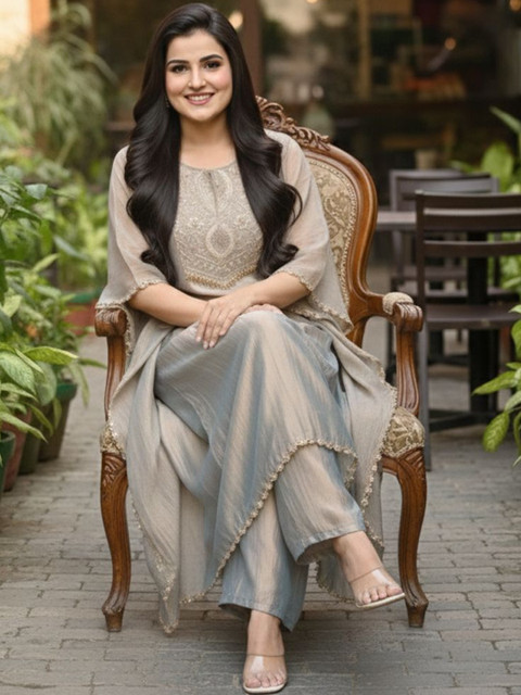SZN Women Ethnic Motifs Embroidered Regular Thread Work Kurta with Palazzos - Image 4