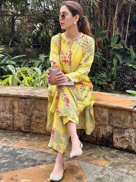 RR SA KURTIS Women Floral Printed Regular Pure Cotton Kurta with Trousers - Image 4