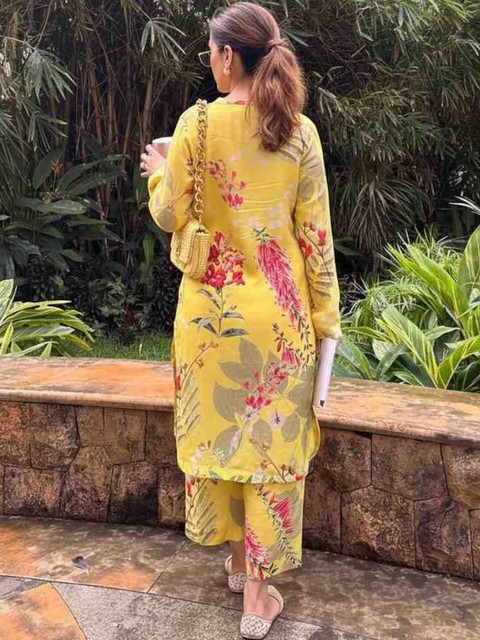 RR SA KURTIS Women Floral Printed Regular Pure Cotton Kurta with Trousers - Image 7