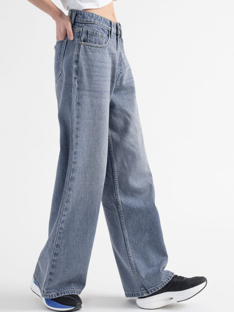 Red Tape Women Flared Mid-Rise Light Fade Jeans