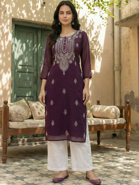 KINDA DESI Women Floral Embroidered Georgette Kurta