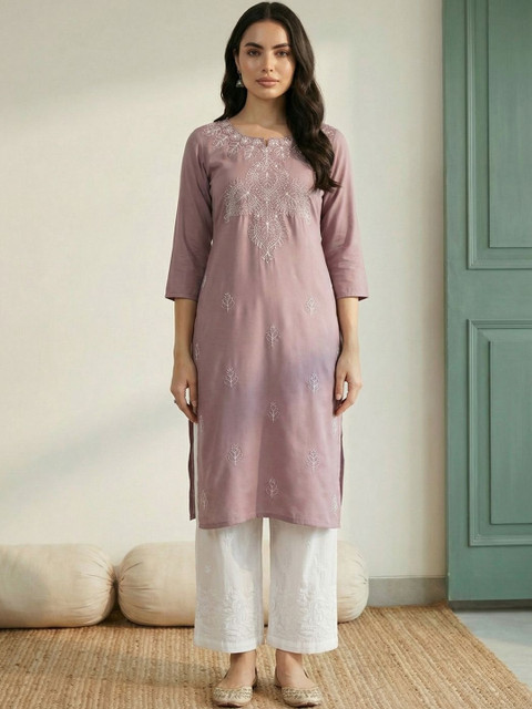 KINDA DESI Women Floral Embroidered Thread Work Georgette Kurta