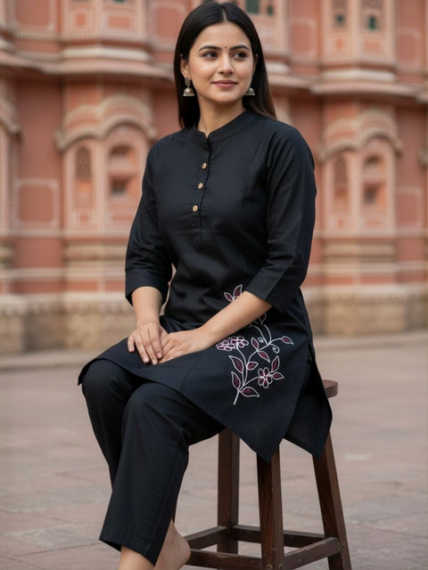 Women Basket Women Floral Embroidered Regular Thread Work Pure Cotton Kurti with Trousers