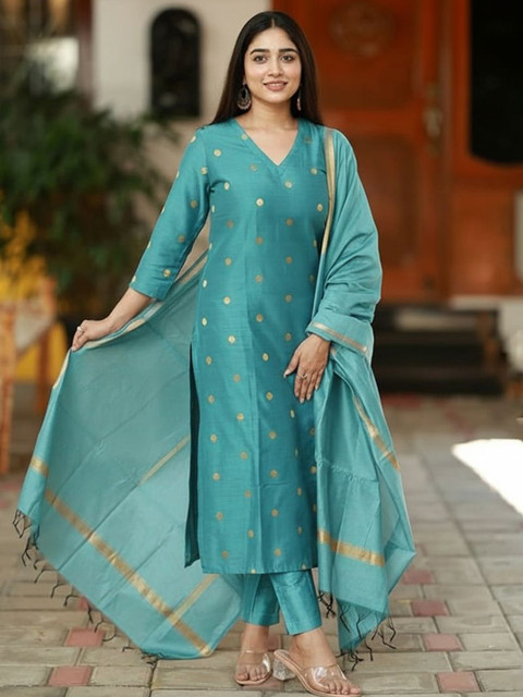 Aaghnya Women Ethnic Motifs Printed Regular Kurta with Trousers & With Dupatta