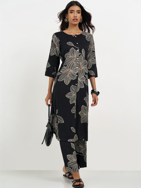 RANGMANCH BY PANTALOONS Women Printed Flared Sleeves Gotta Patti Kurta