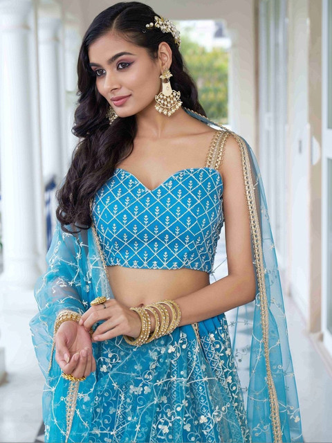 REELOVE FACTORY Embroidered Thread Work Semi-Stitched Lehenga & Unstitched Blouse With Dupatta - Image 3