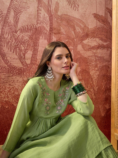 Sangria Embroidered Round Neck Kurta & Trousers Kurta Sets - Image 2
