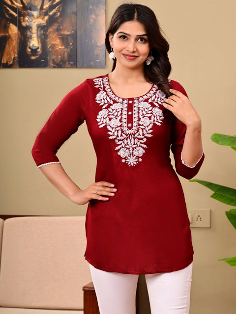 BAESD Floral Embroidered Ethnic Top