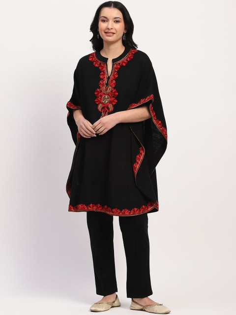 Me&I Floral Embroidered Mandarin Collar Batwing Sleeve Ethnic Kaftan Top