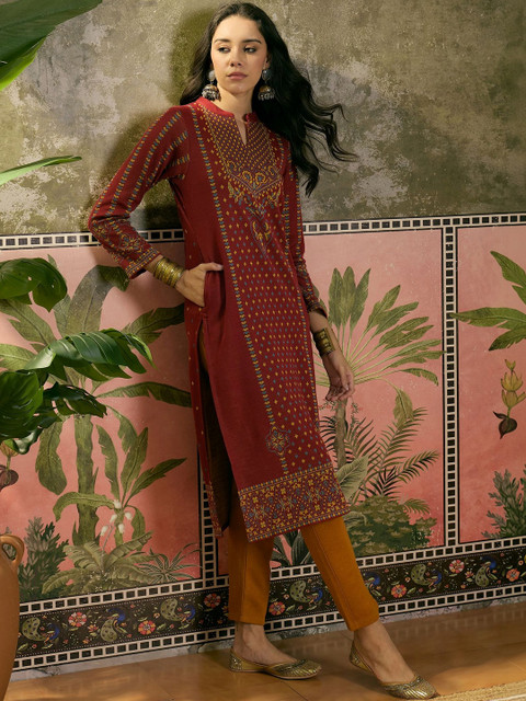 Sangria Women Printed Mandarin Collar Calf Length Straight Kurta