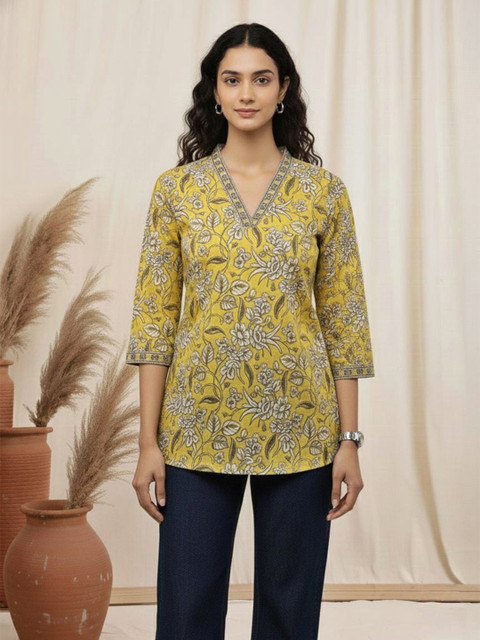 Anouk Floral Printed V-Neck Straight Kurti