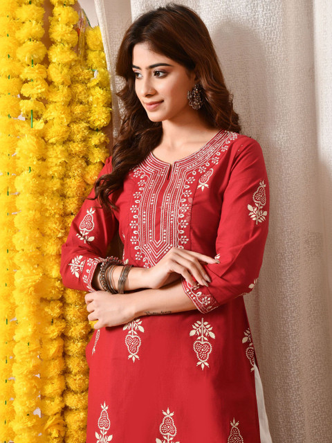 PHYSIL Women Floral Embroidered Floral Kurta
