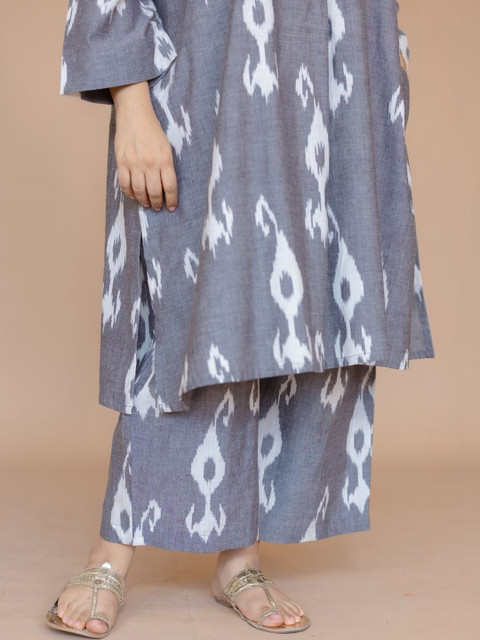 THE INDIAN ETHNIC CO Printed Ikat Straight Fit Cotton Salwar - Image 2